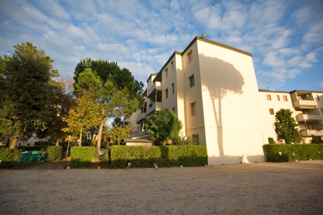 Residence 3 D Lido di Spina Bagian luar foto